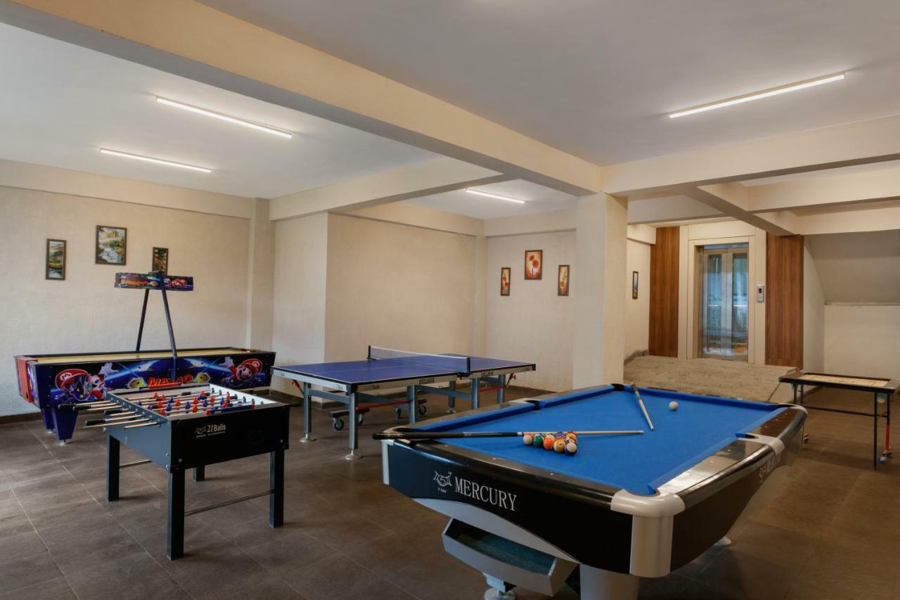 Alokik Resort- Pure Veg Manāli Eksteriør billede