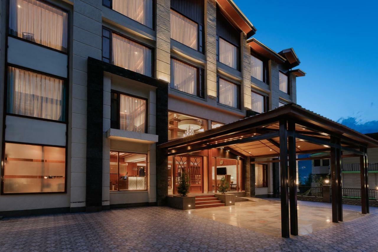 Alokik Resort- Pure Veg Manāli Eksteriør billede